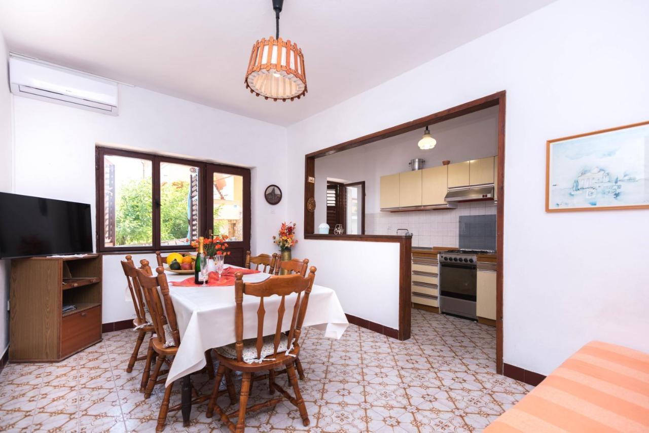 Apartments Salis Паг Экстерьер фото