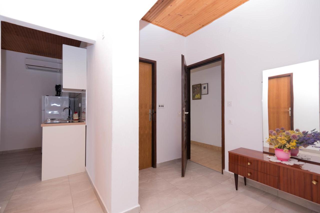 Apartments Salis Паг Экстерьер фото