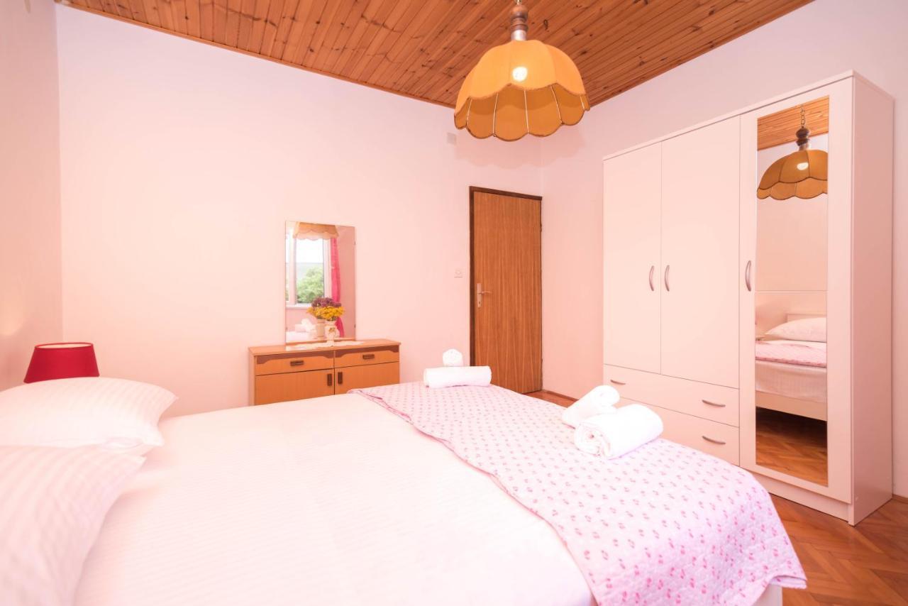 Apartments Salis Паг Экстерьер фото